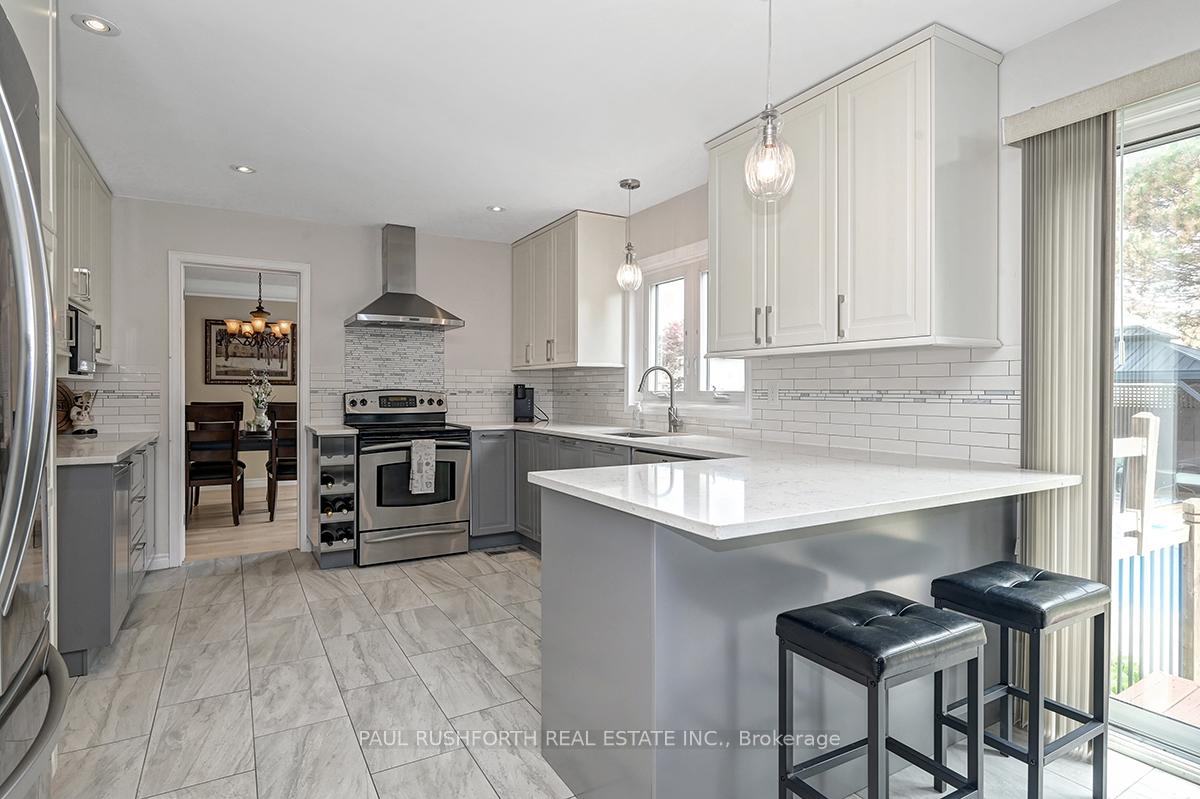 Photo 11 of 1399 Hayes Street, Ottawa, Bilberry Creek/Queenswood Heights — HOMEH