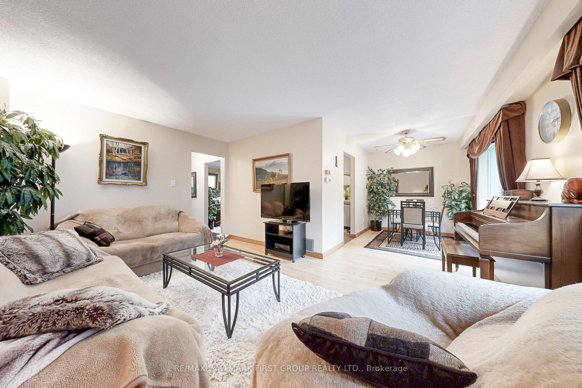 Photo 8 of 512 Creekview Circle, Pickering, West Shore — HOMEH