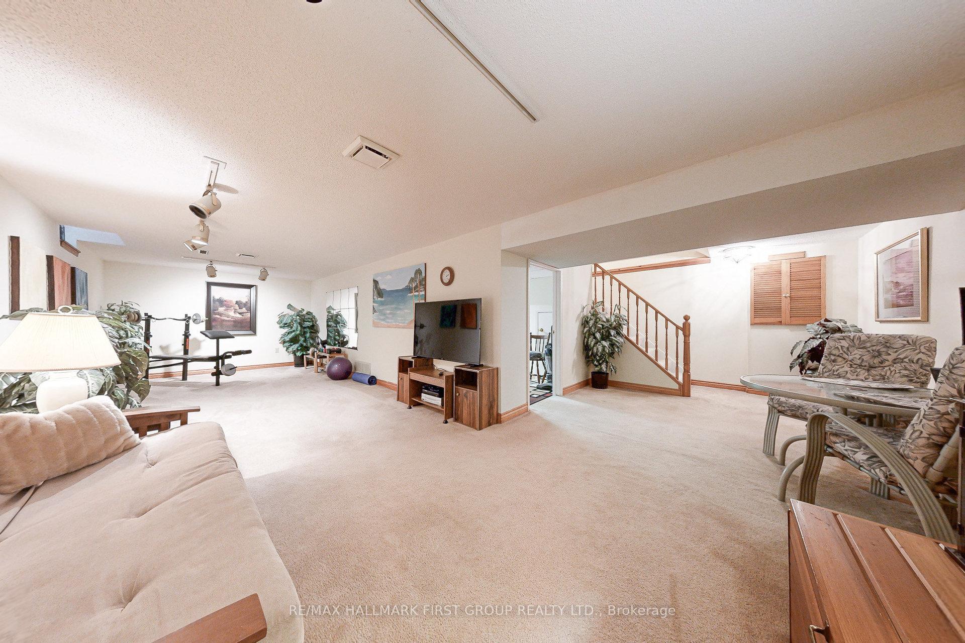 Photo 26 of 512 Creekview Circle, Pickering, West Shore — HOMEH