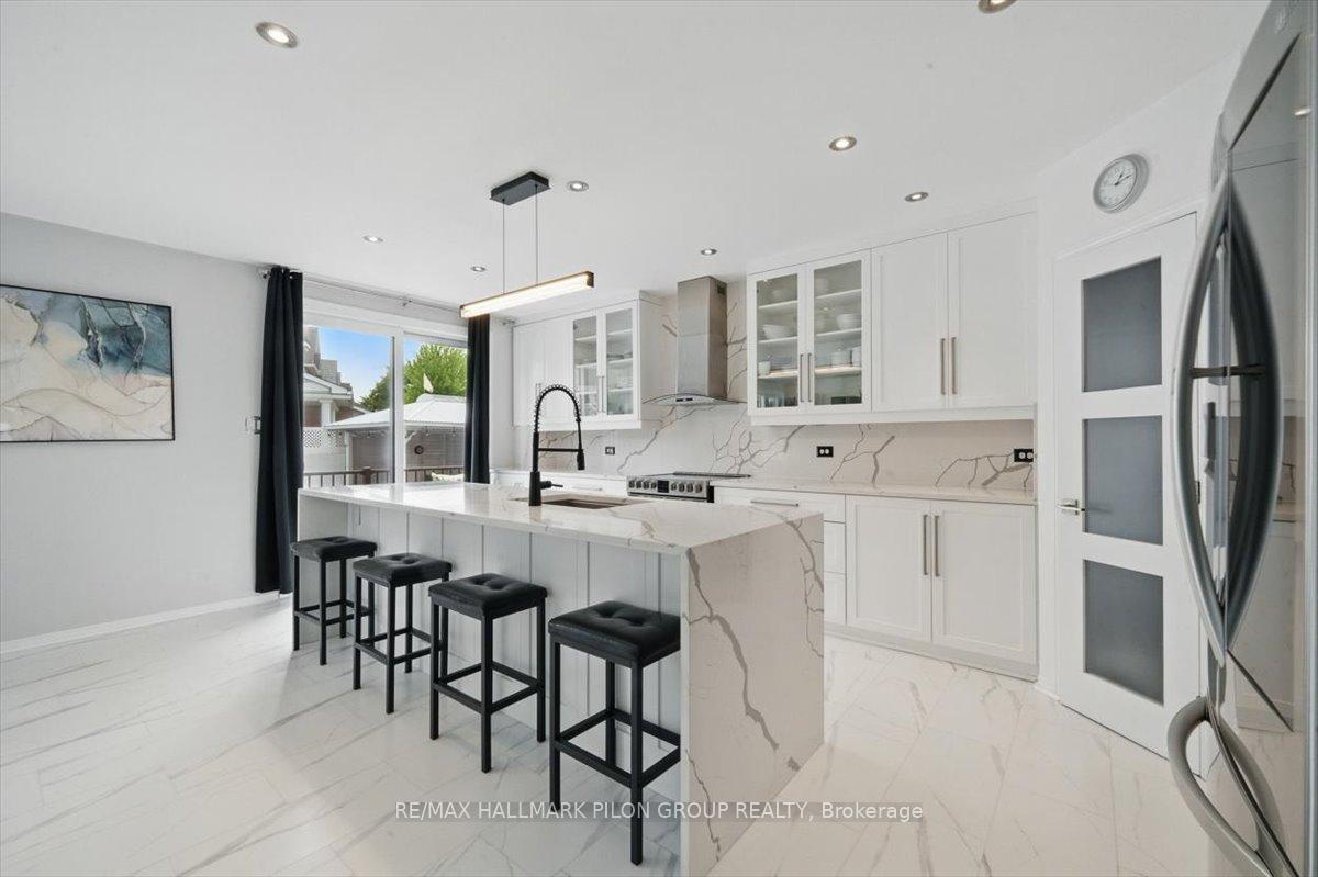 Photo 3 of 1850 Celeste Way, Ottawa, Fallingbrook/Gardenway South — HOMEH