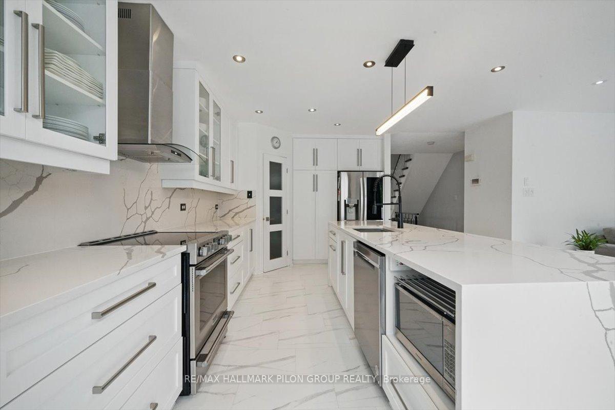 Photo 5 of 1850 Celeste Way, Ottawa, Fallingbrook/Gardenway South — HOMEH