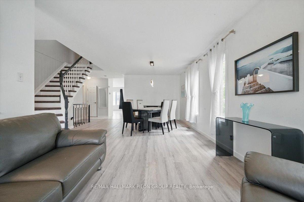 Photo 8 of 1850 Celeste Way, Ottawa, Fallingbrook/Gardenway South — HOMEH