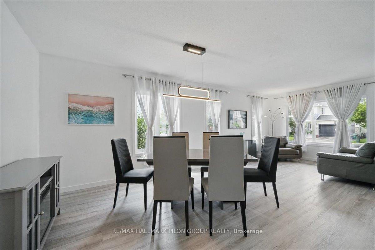 Photo 10 of 1850 Celeste Way, Ottawa, Fallingbrook/Gardenway South — HOMEH