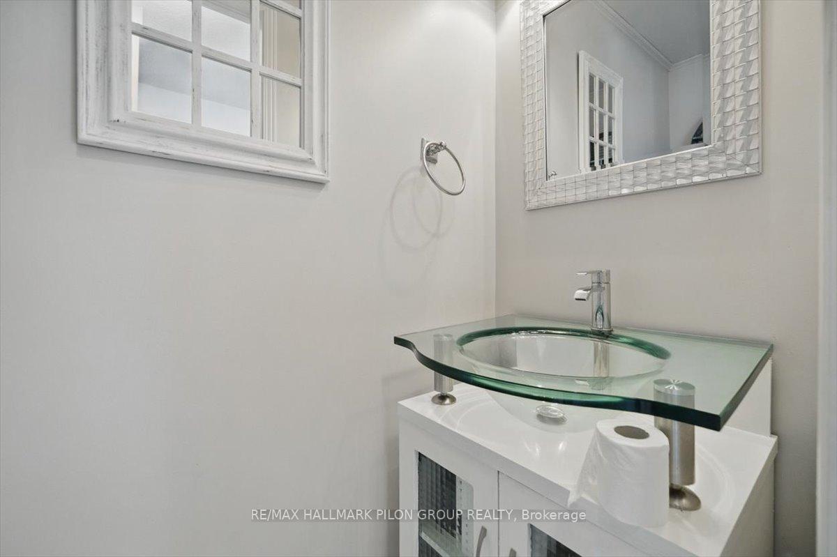 Photo 14 of 1850 Celeste Way, Ottawa, Fallingbrook/Gardenway South — HOMEH