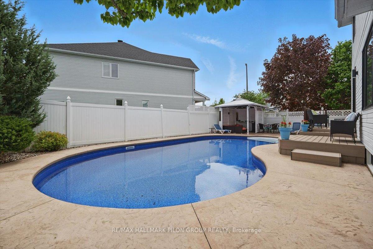 Photo 30 of 1850 Celeste Way, Ottawa, Fallingbrook/Gardenway South — HOMEH