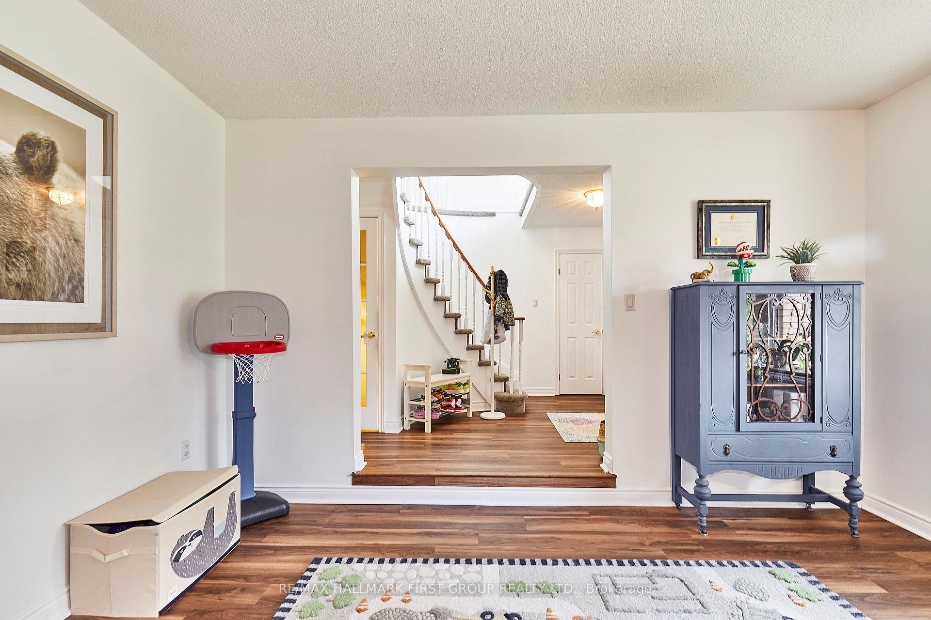 Photo 12 of 1618 Baggins Street, Pickering, Brock Ridge — HOMEH
