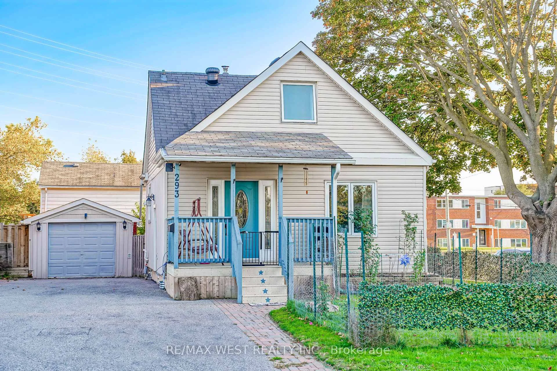 Photo 1 of 293 Frontenac Avenue, Oshawa, Vanier — HOMEH