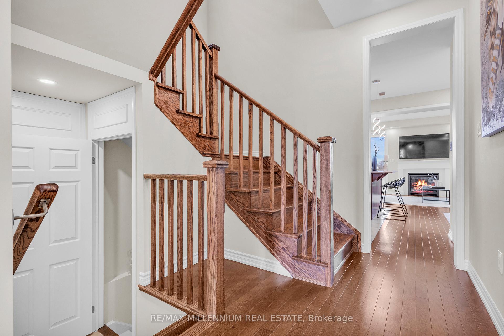 Photo 5 of 741 Aspen Terrace, Milton, Cobban — HOMEH