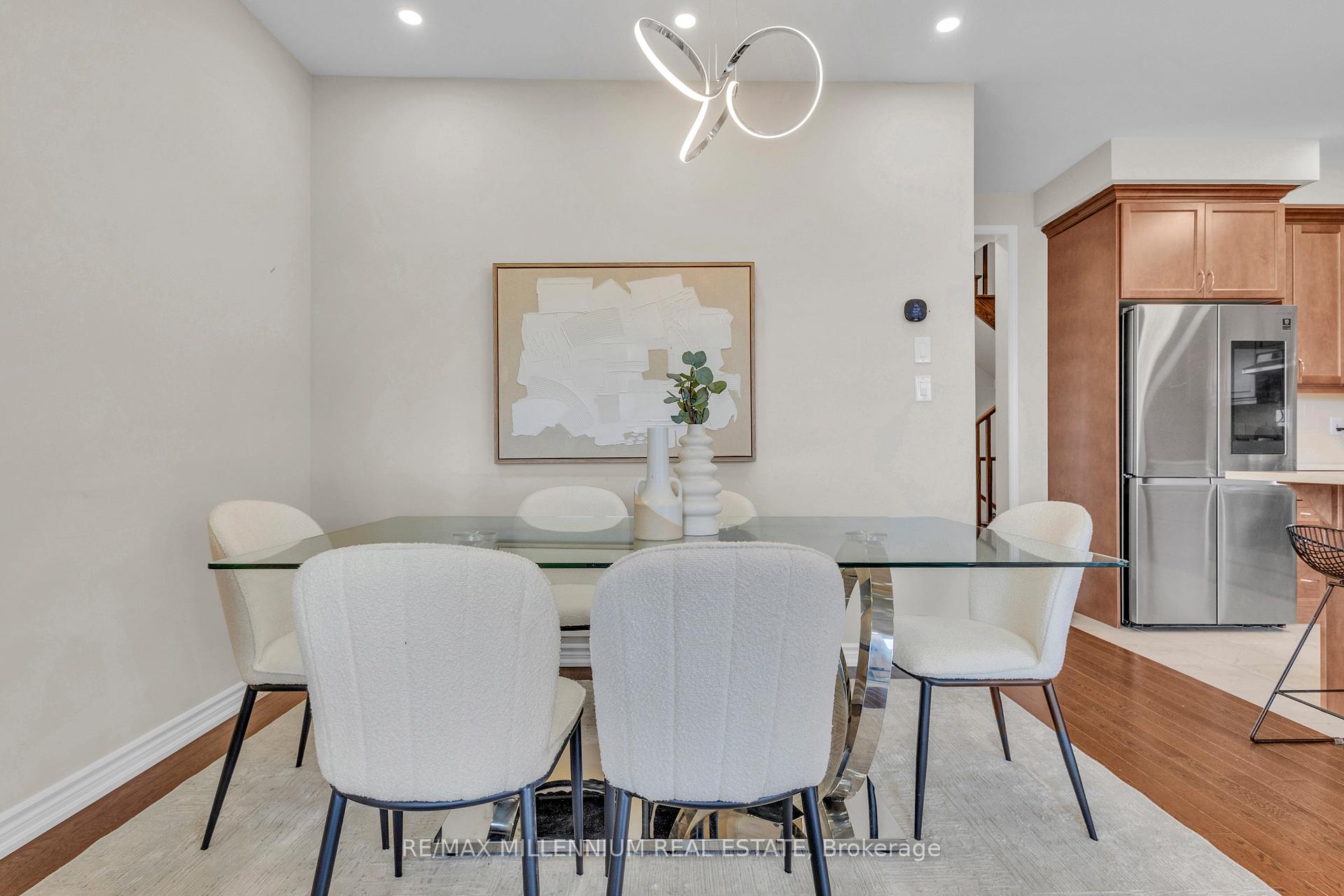 Photo 9 of 741 Aspen Terrace, Milton, Cobban — HOMEH