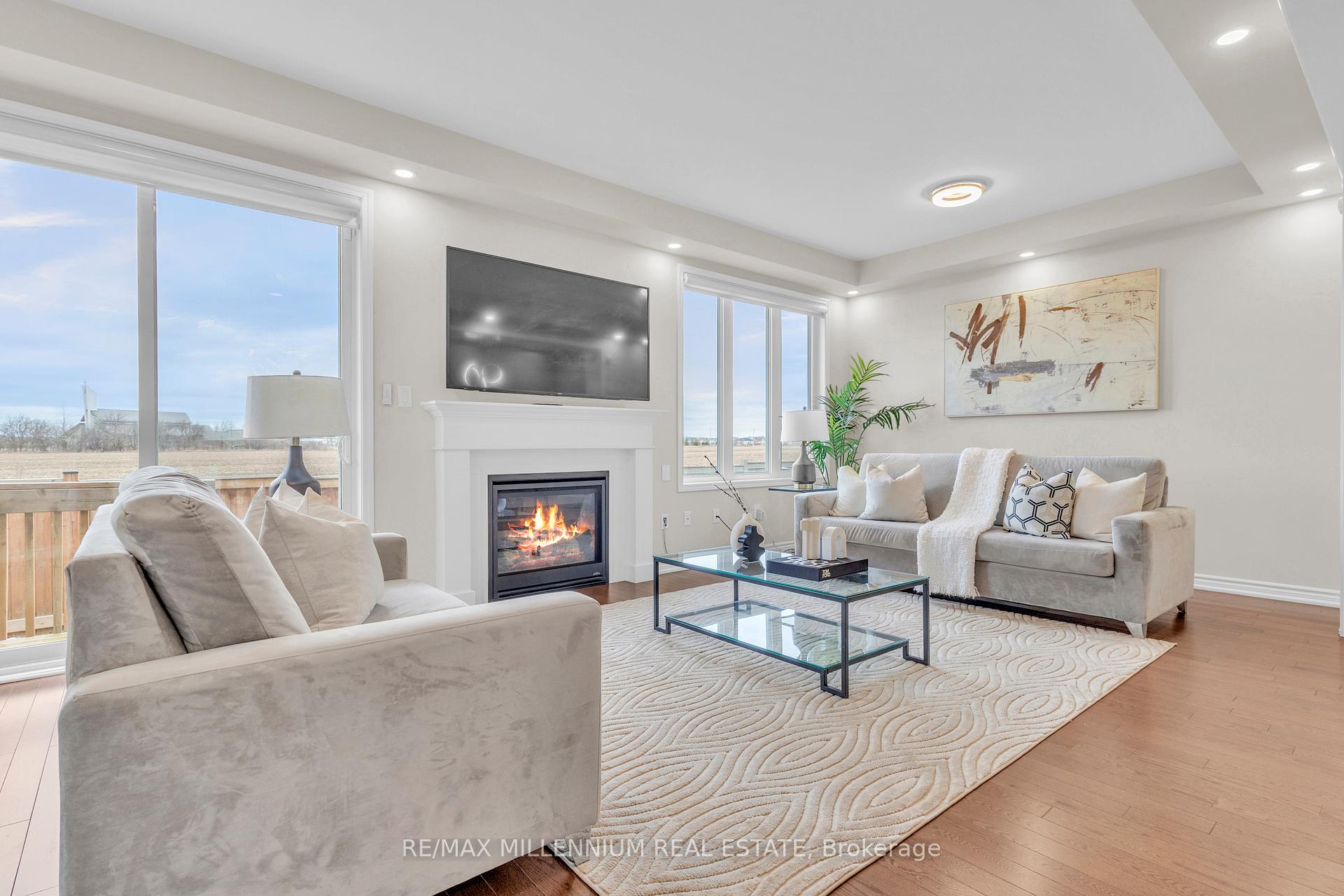 Photo 10 of 741 Aspen Terrace, Milton, Cobban — HOMEH
