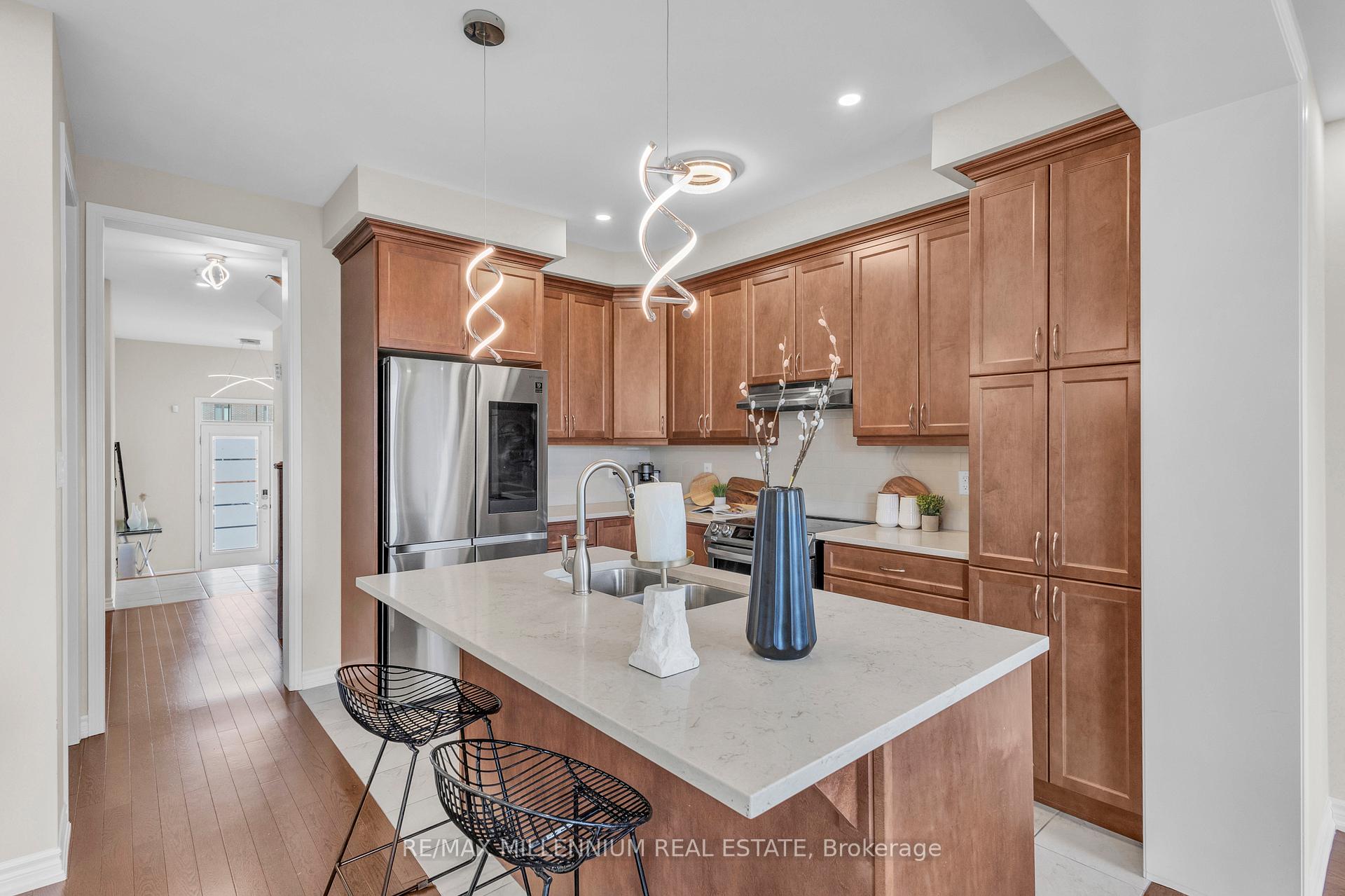 Photo 15 of 741 Aspen Terrace, Milton, Cobban — HOMEH