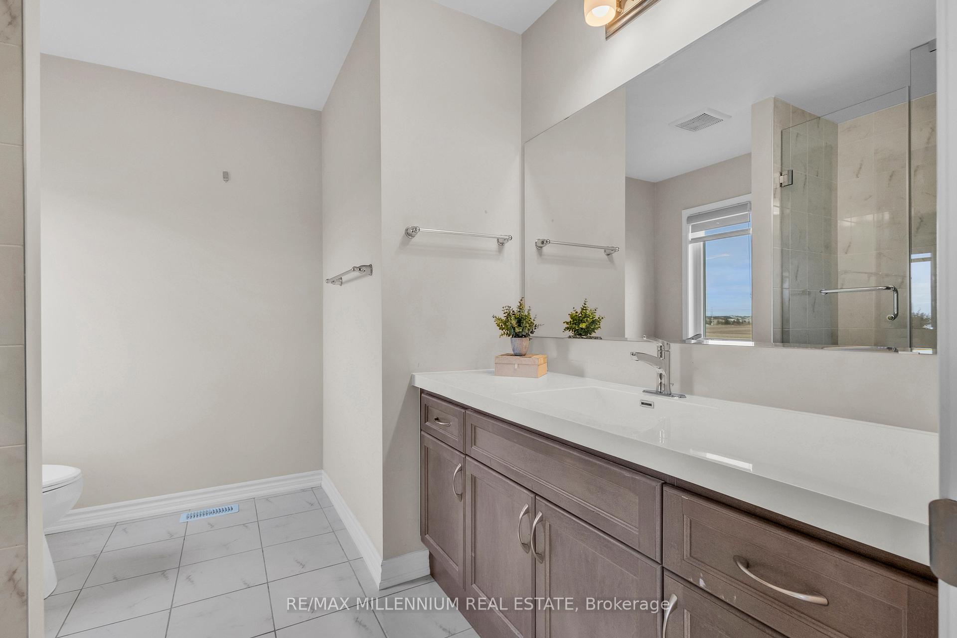 Photo 23 of 741 Aspen Terrace, Milton, Cobban — HOMEH