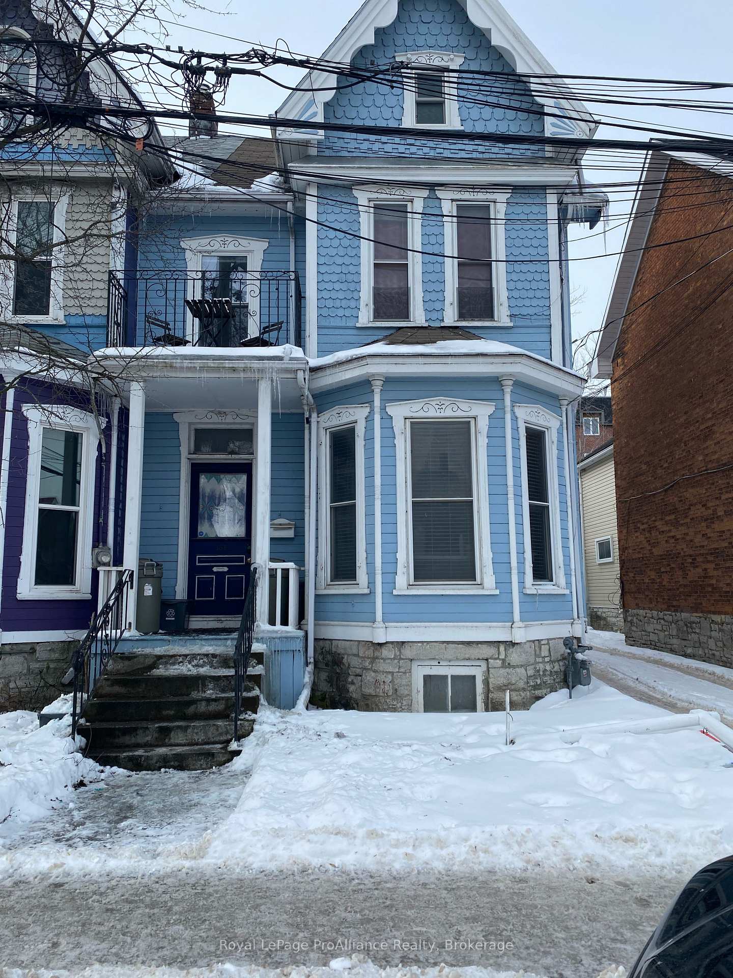 Photo 1 of 368 Alfred Street, Kingston, East of Sir John A. Blvd — HOMEH