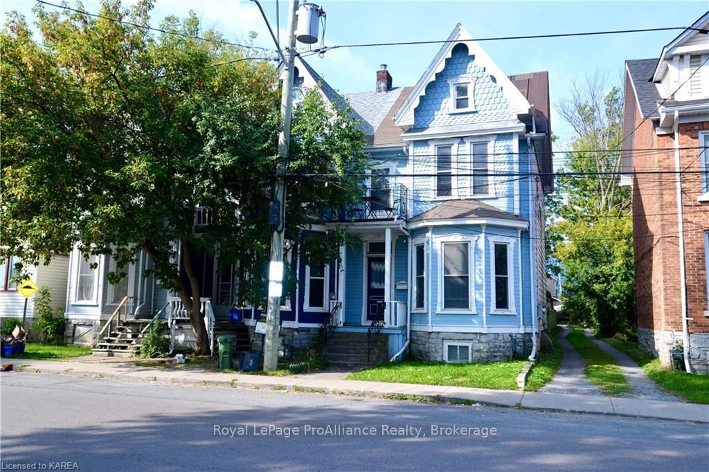 Photo 3 of 368 Alfred Street, Kingston, East of Sir John A. Blvd — HOMEH