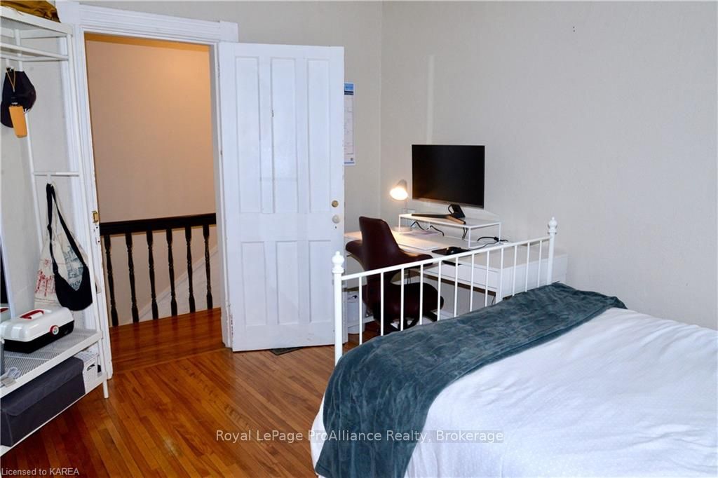 Photo 26 of 368 Alfred Street, Kingston, East of Sir John A. Blvd — HOMEH