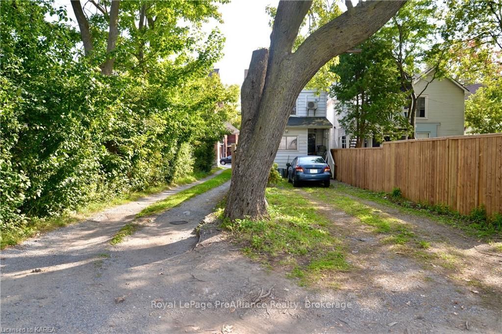 Photo 32 of 368 Alfred Street, Kingston, East of Sir John A. Blvd — HOMEH