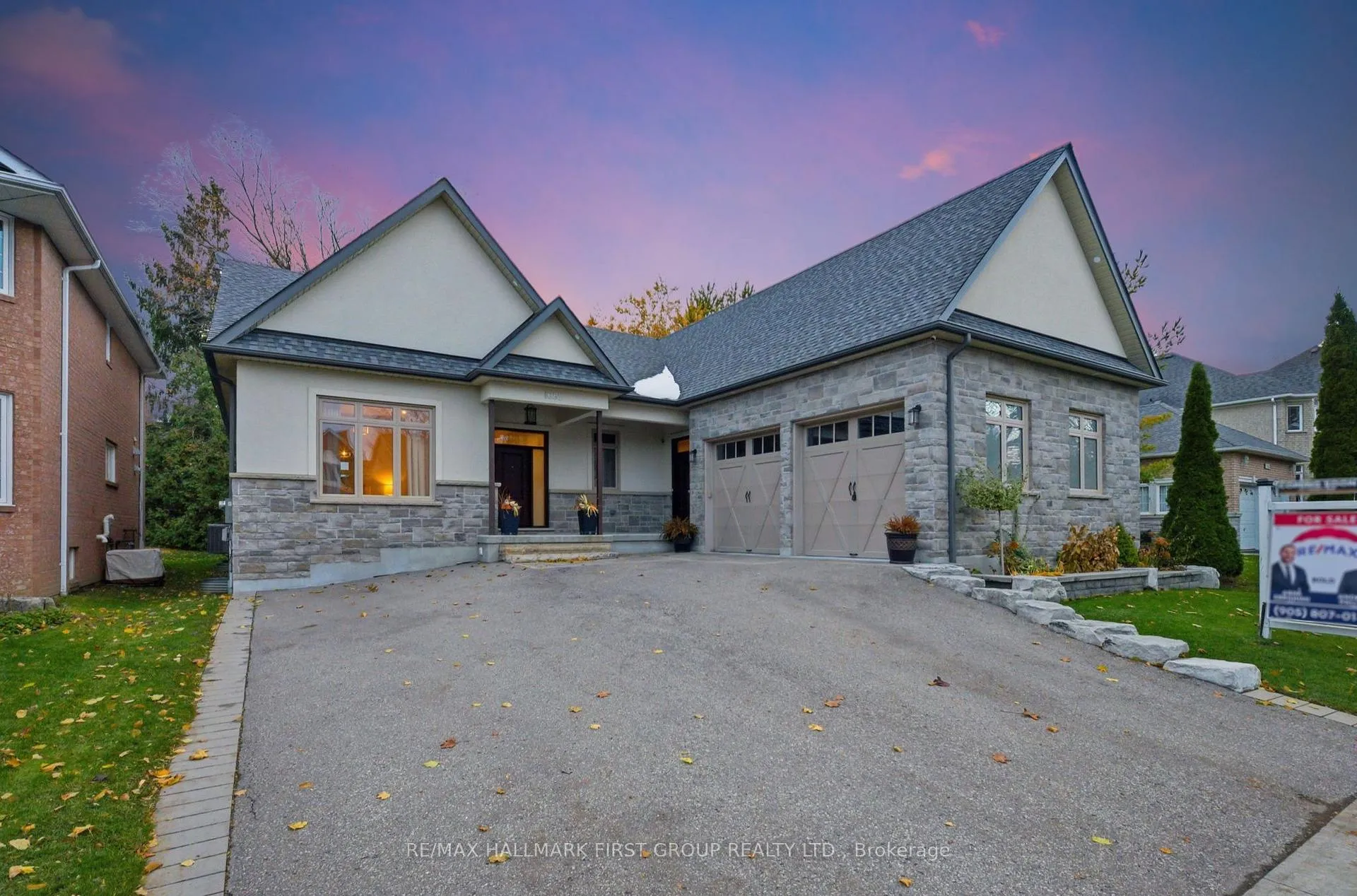 Front of 1682 Heathside Crescent