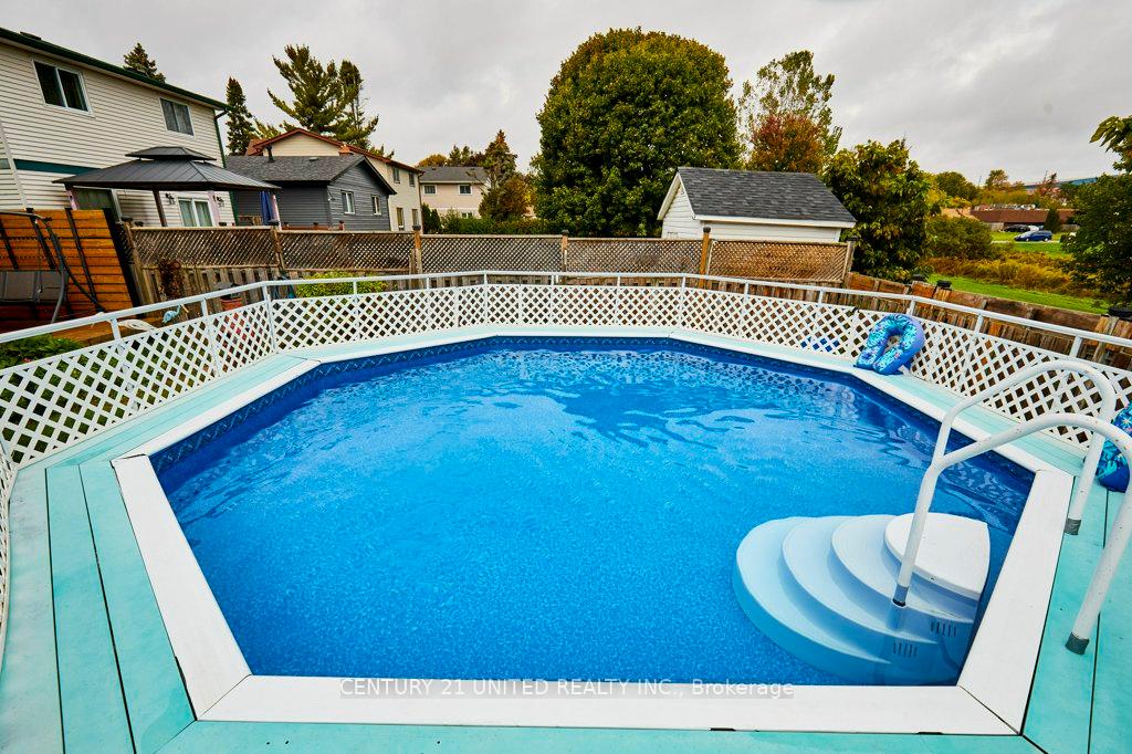 Photo 15 of 273 Belfast Court, Oshawa, Vanier — HOMEH