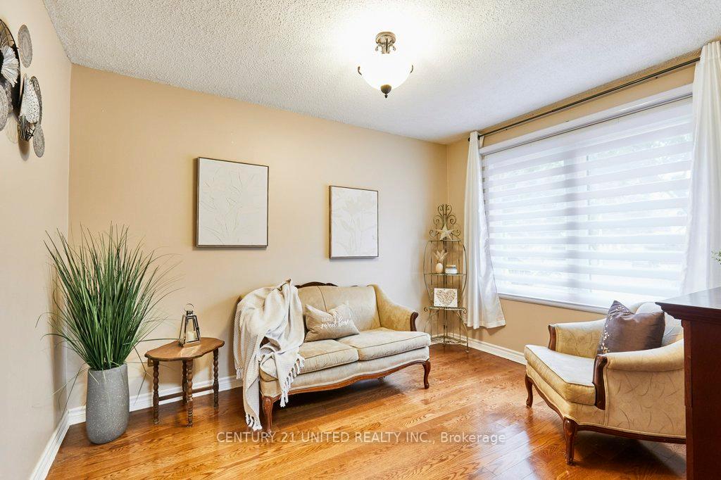 Photo 19 of 273 Belfast Court, Oshawa, Vanier — HOMEH
