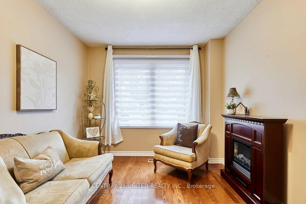 Photo 20 of 273 Belfast Court, Oshawa, Vanier — HOMEH