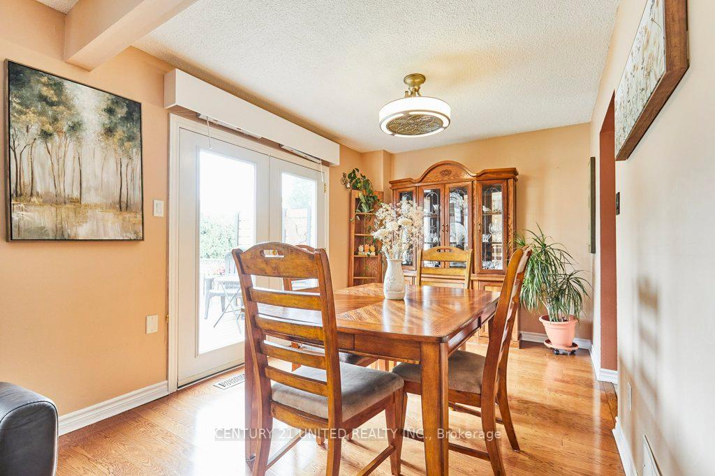 Photo 23 of 273 Belfast Court, Oshawa, Vanier — HOMEH