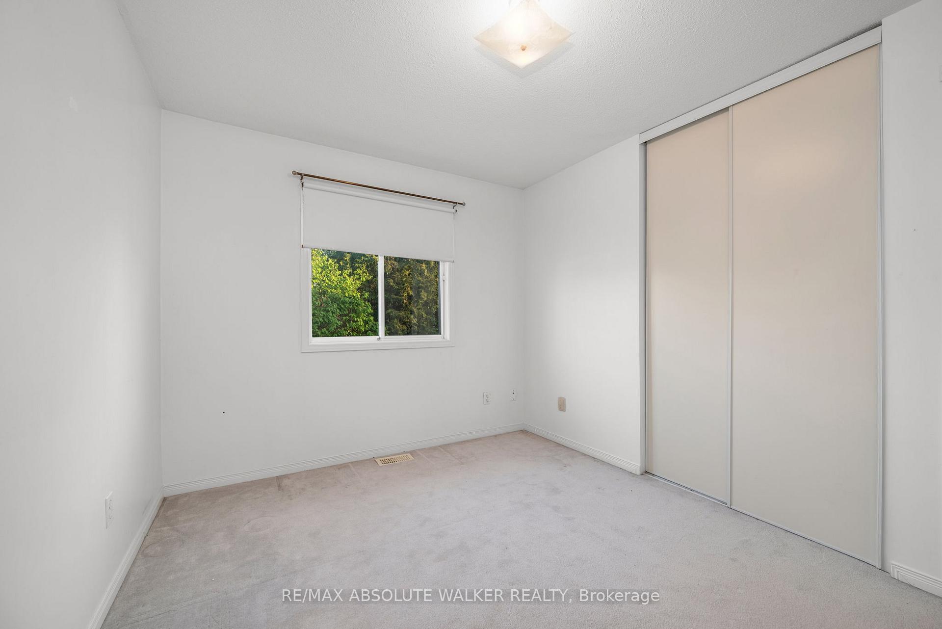 Photo 19 of 2178 Saturn Crescent, Ottawa, Fallingbrook/Gardenway South — HOMEH