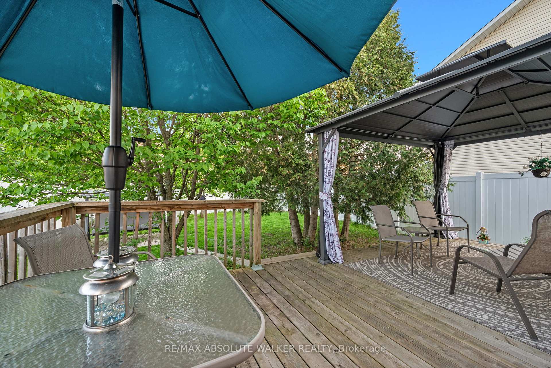 Photo 25 of 2178 Saturn Crescent, Ottawa, Fallingbrook/Gardenway South — HOMEH