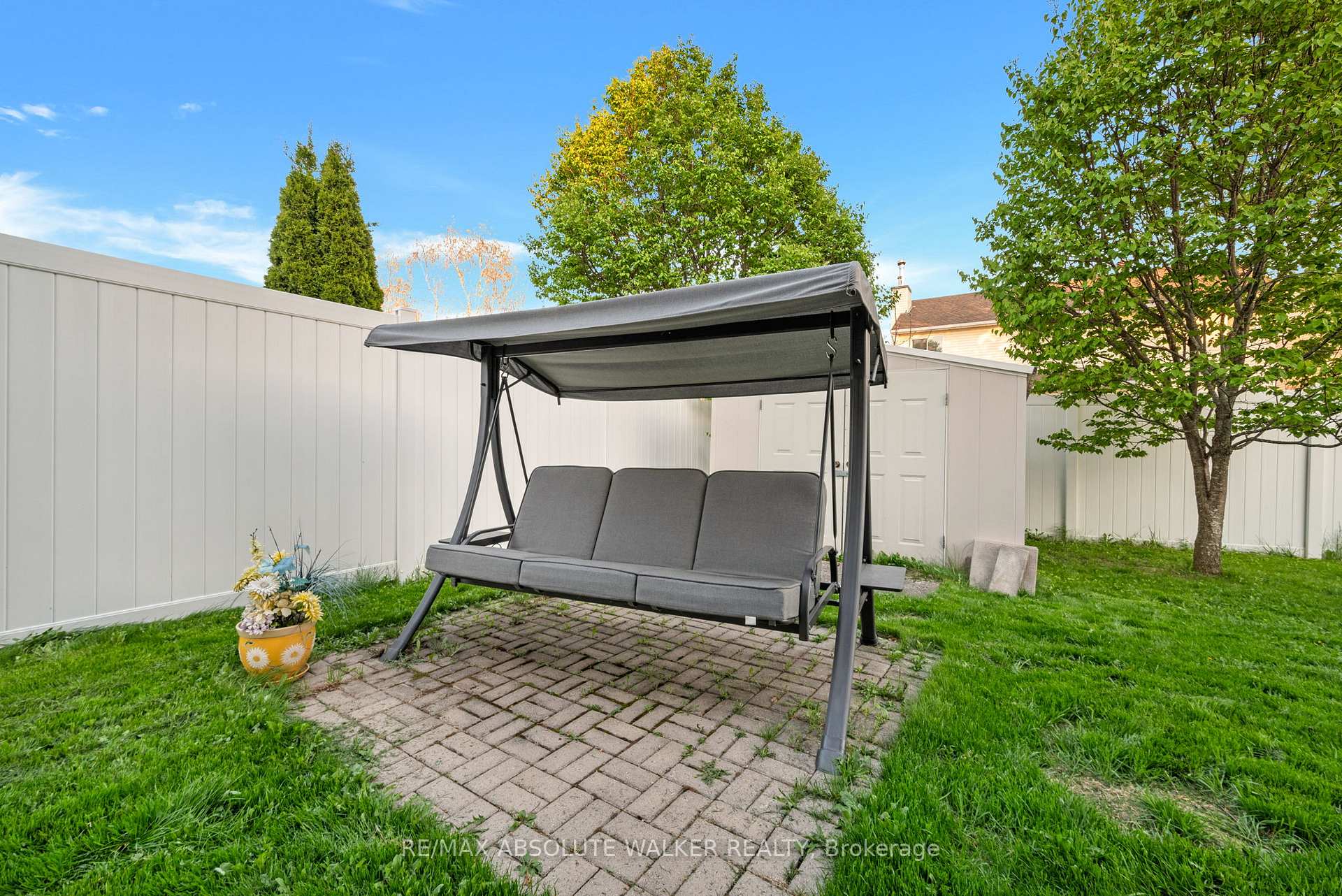 Photo 27 of 2178 Saturn Crescent, Ottawa, Fallingbrook/Gardenway South — HOMEH
