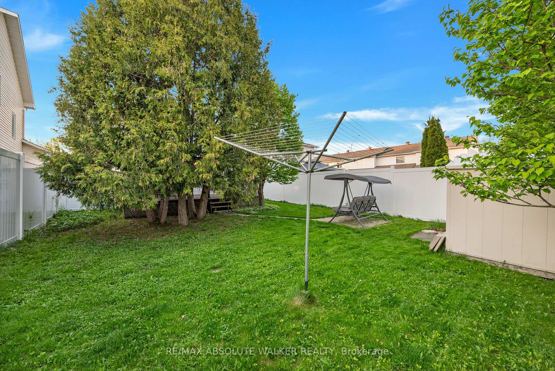 Photo 28 of 2178 Saturn Crescent, Ottawa, Fallingbrook/Gardenway South — HOMEH