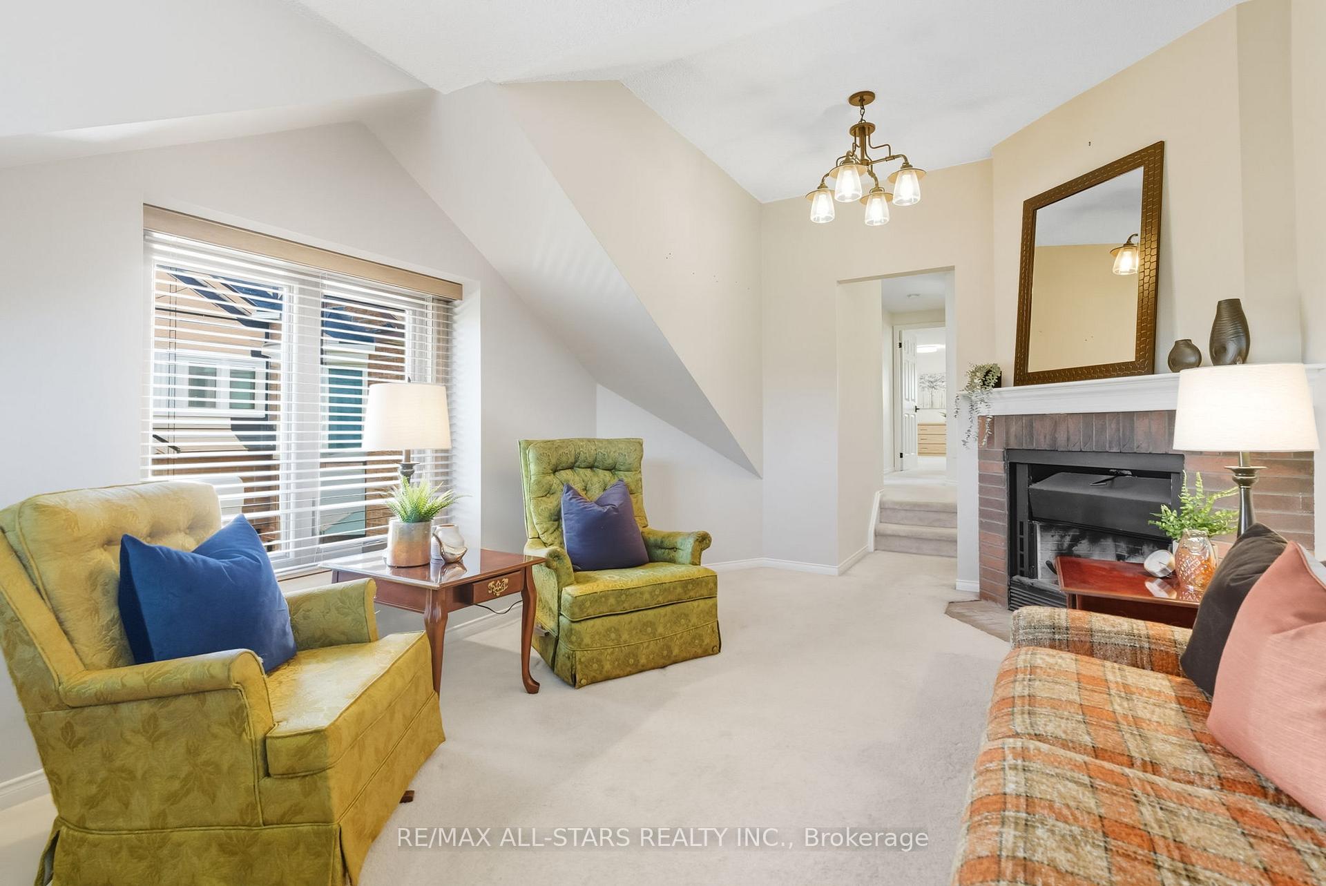 Photo 21 of 1094 Longbow Drive, Pickering, Liverpool — HOMEH