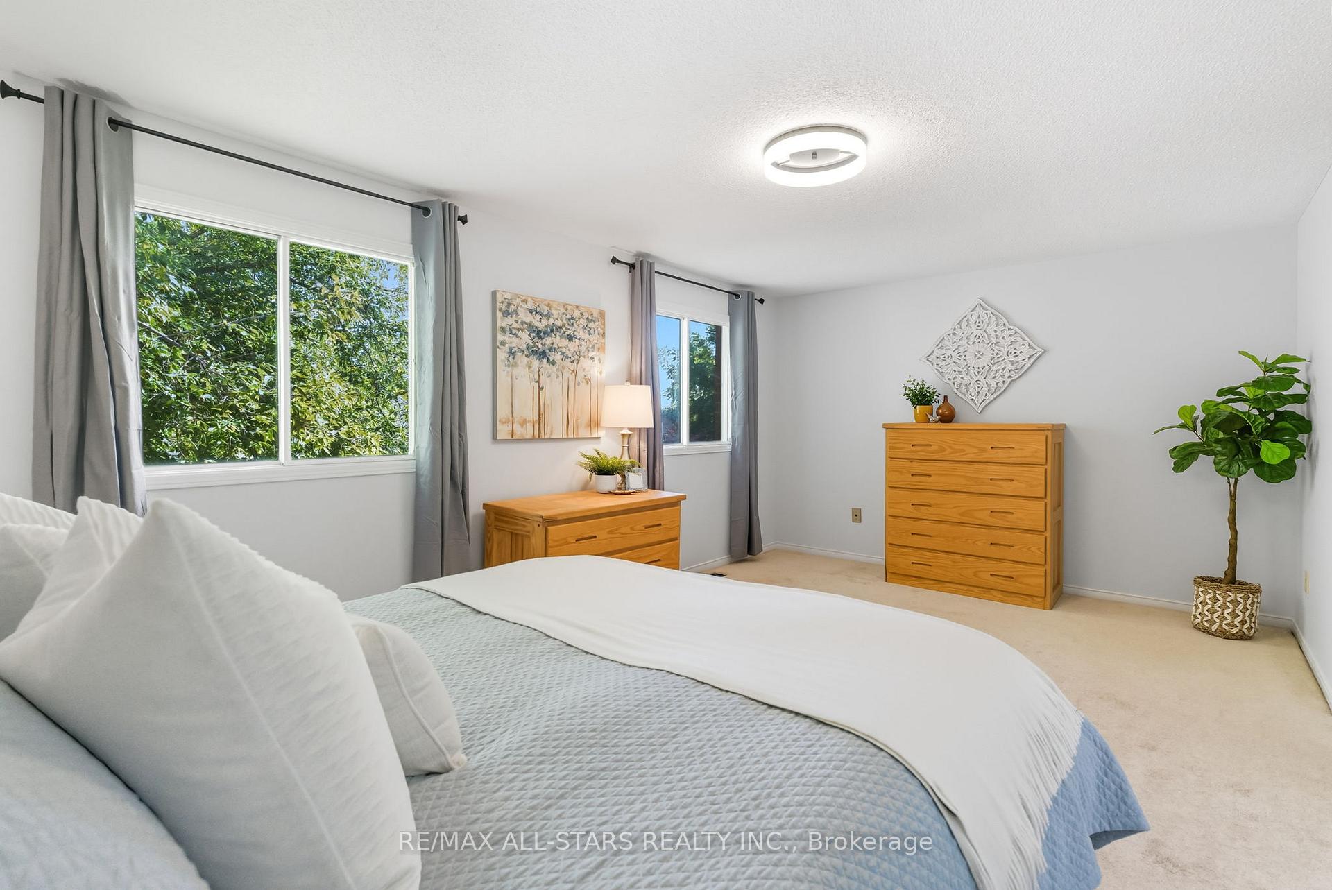 Photo 23 of 1094 Longbow Drive, Pickering, Liverpool — HOMEH