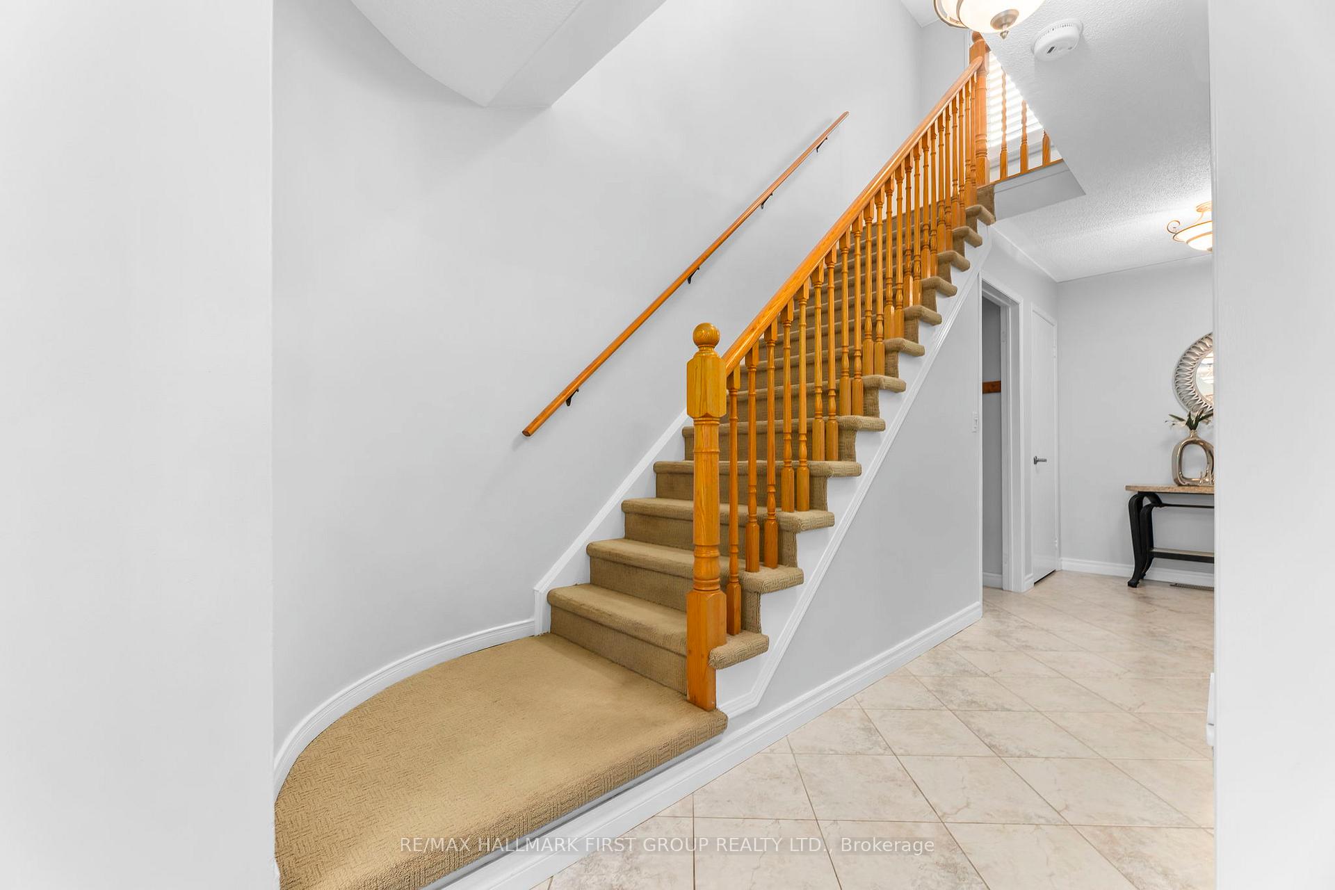 Photo 17 of 122 Thicket Crescent, Pickering, Highbush — HOMEH