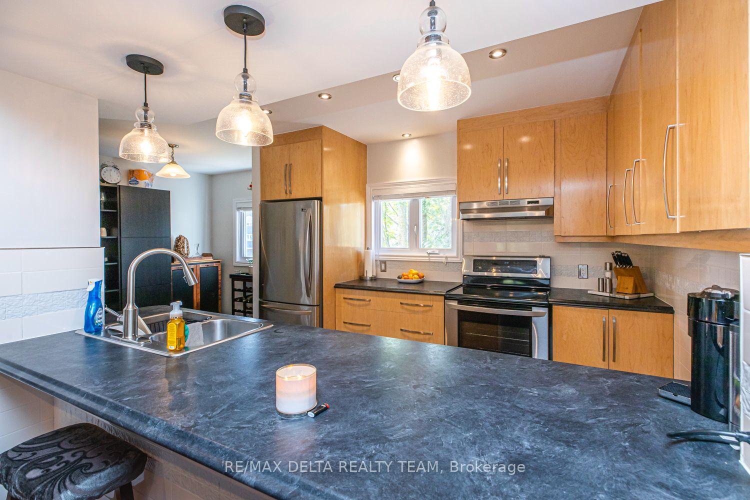 Photo 13 of 1481 Thurlow Street, Ottawa, Fallingbrook/Ridgemount — HOMEH