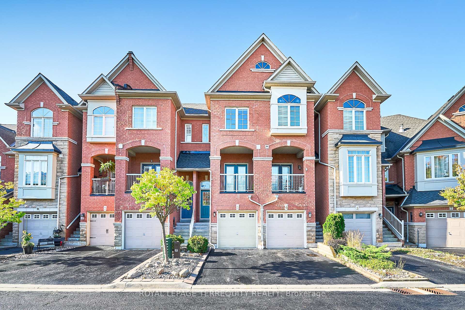 Front of Unit 5, 301 Strouds Lane
