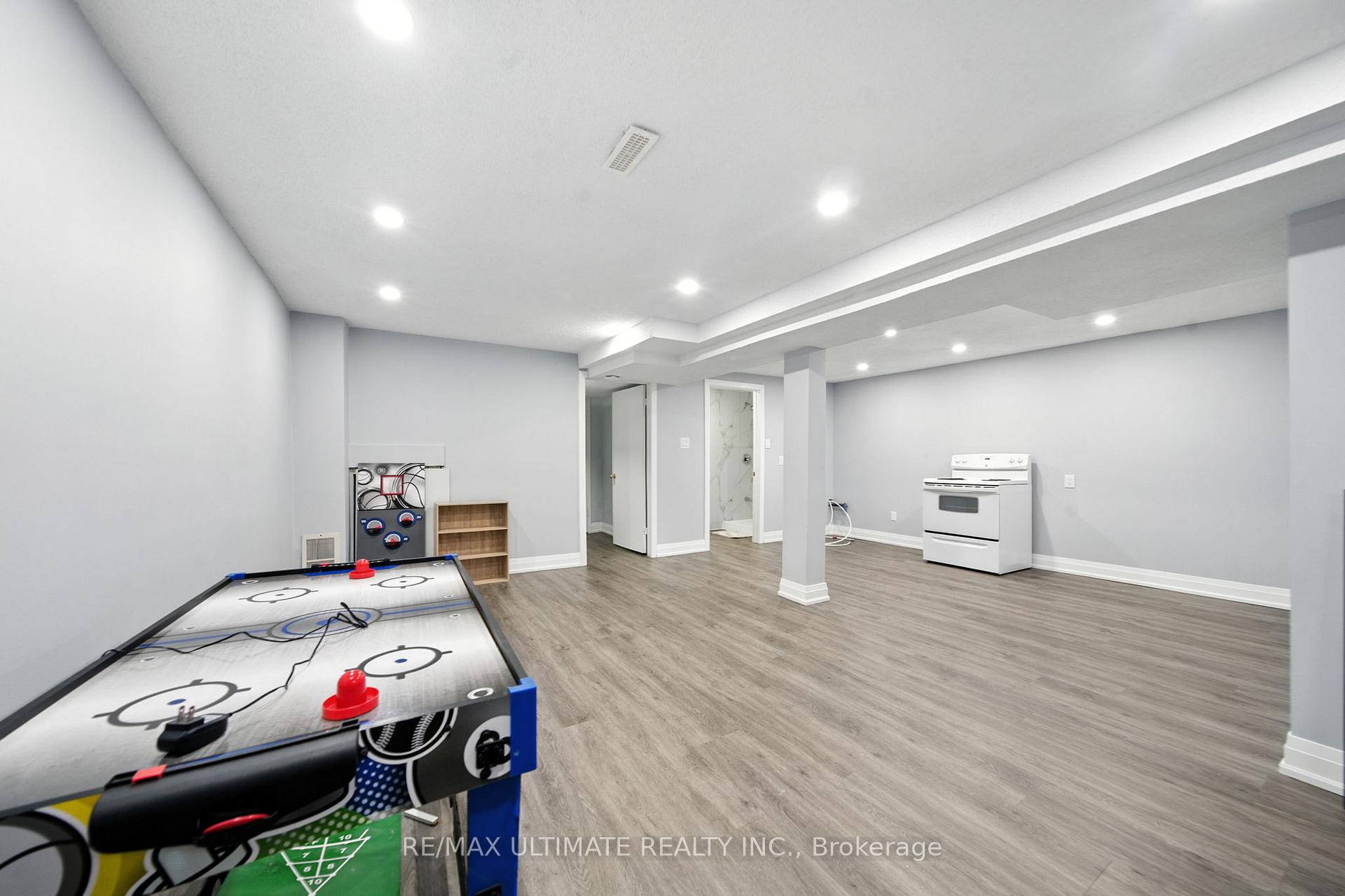 Photo 21 of 1553 Geta Circle, Pickering, Village East — HOMEH