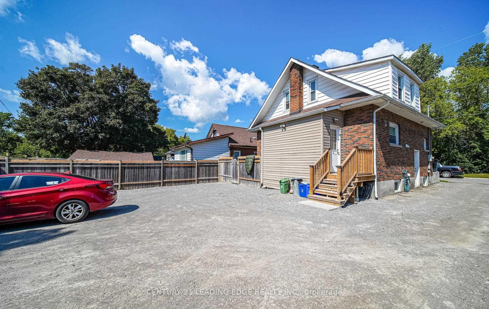 Photo 5 of 71 Hall Street, Oshawa, Central — HOMEH