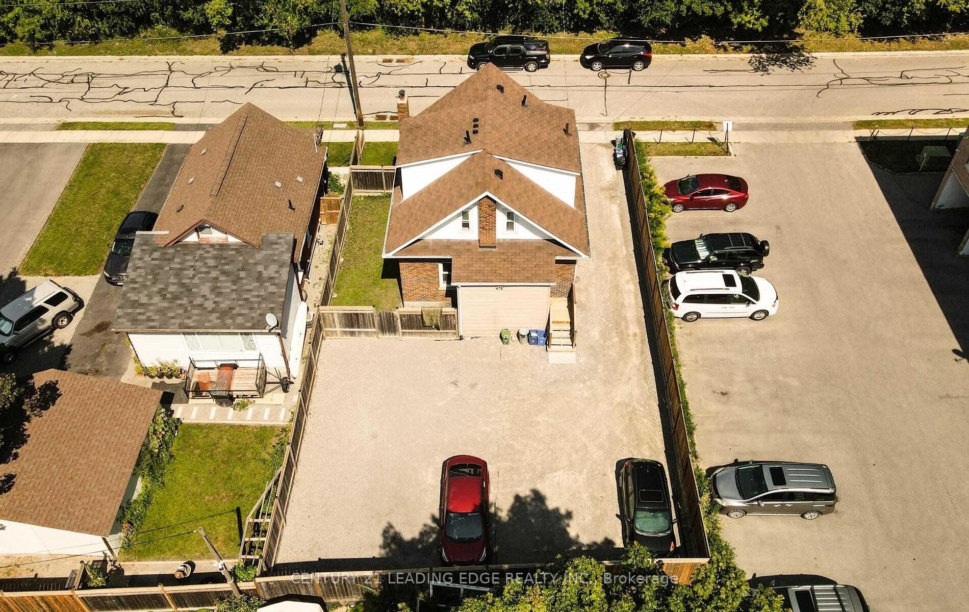 Photo 8 of 71 Hall Street, Oshawa, Central — HOMEH