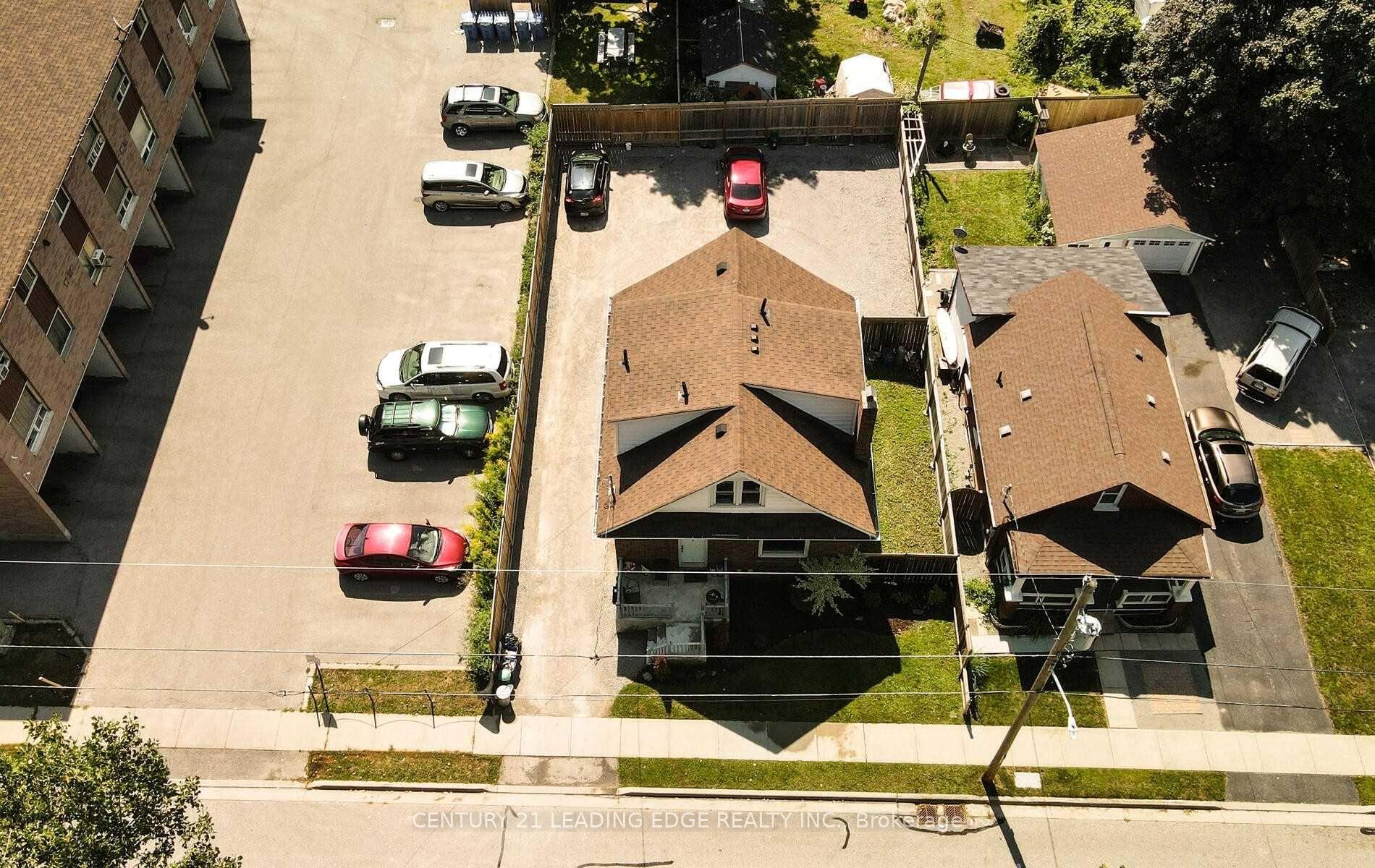 Photo 10 of 71 Hall Street, Oshawa, Central — HOMEH