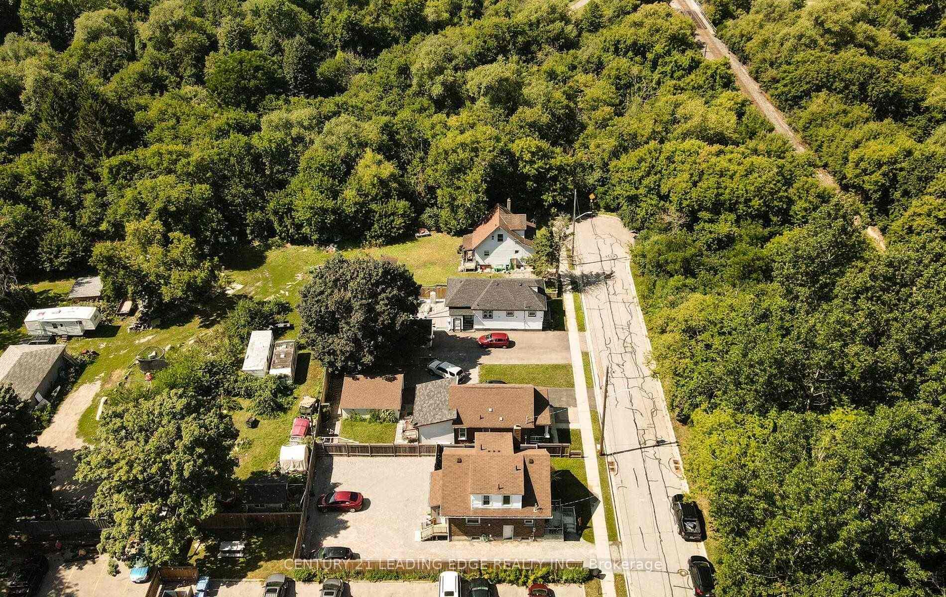 Photo 12 of 71 Hall Street, Oshawa, Central — HOMEH