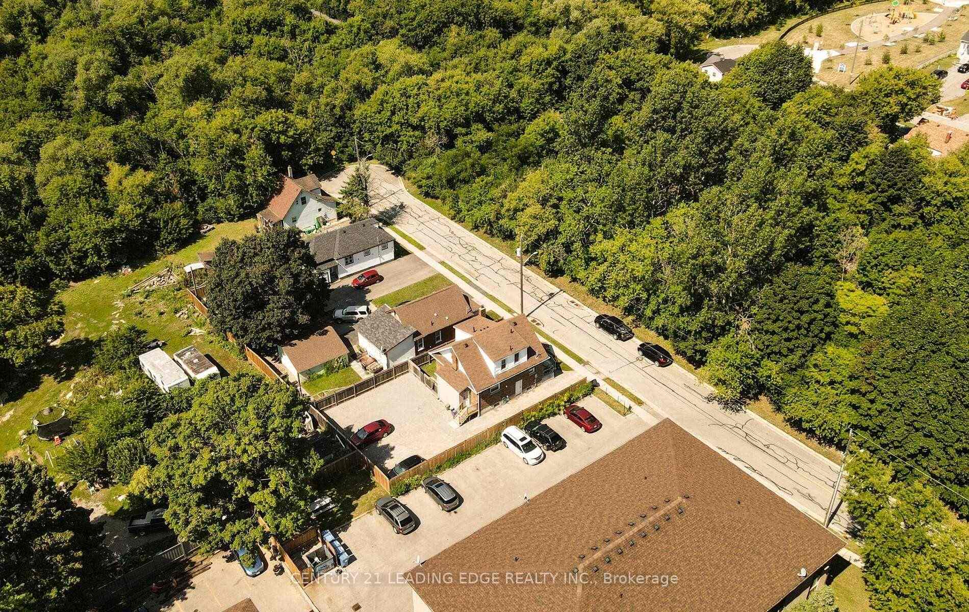 Photo 13 of 71 Hall Street, Oshawa, Central — HOMEH