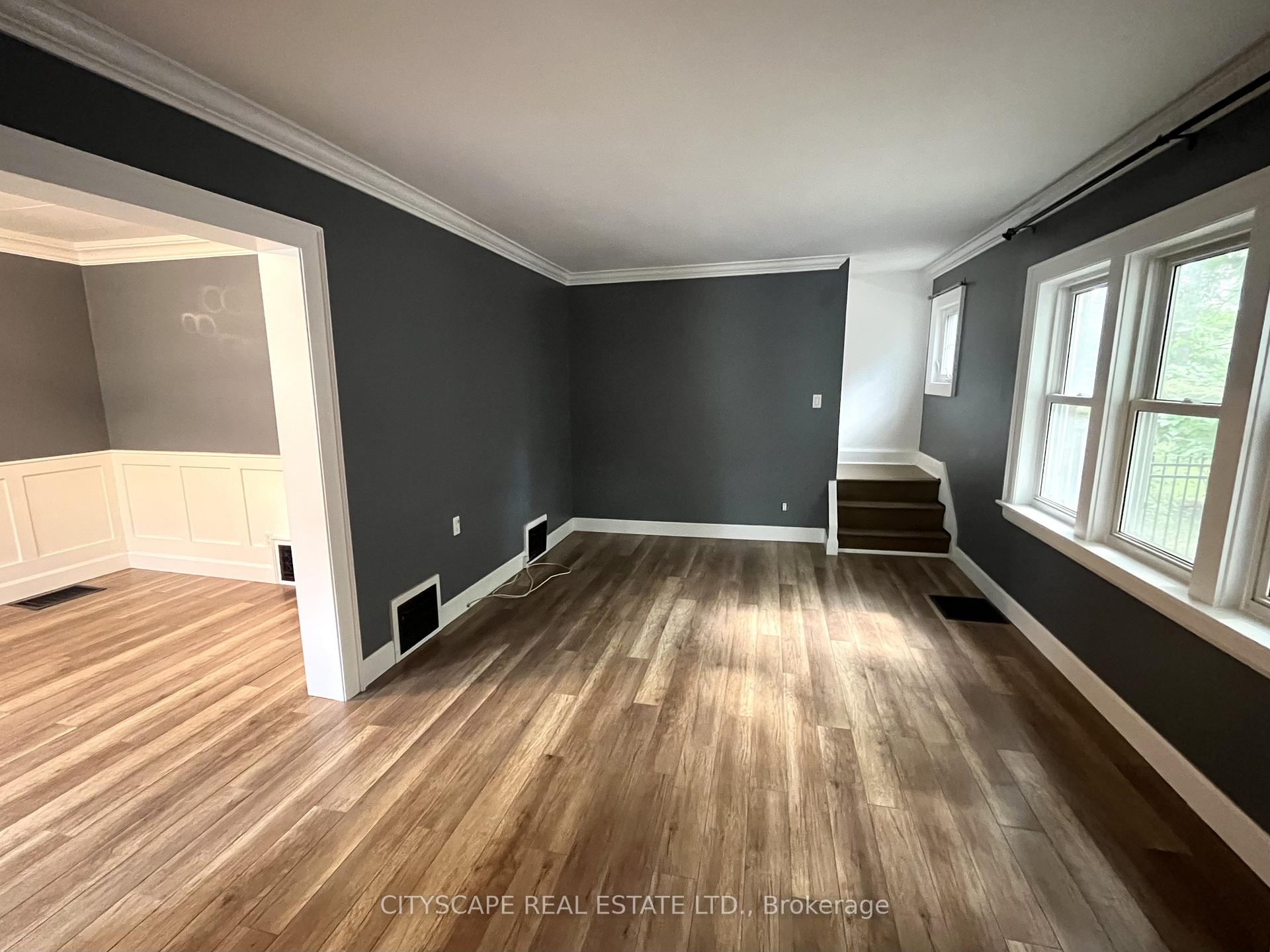 Photo 2 of 613 Carnegie Avenue, Oshawa, O'Neill — HOMEH