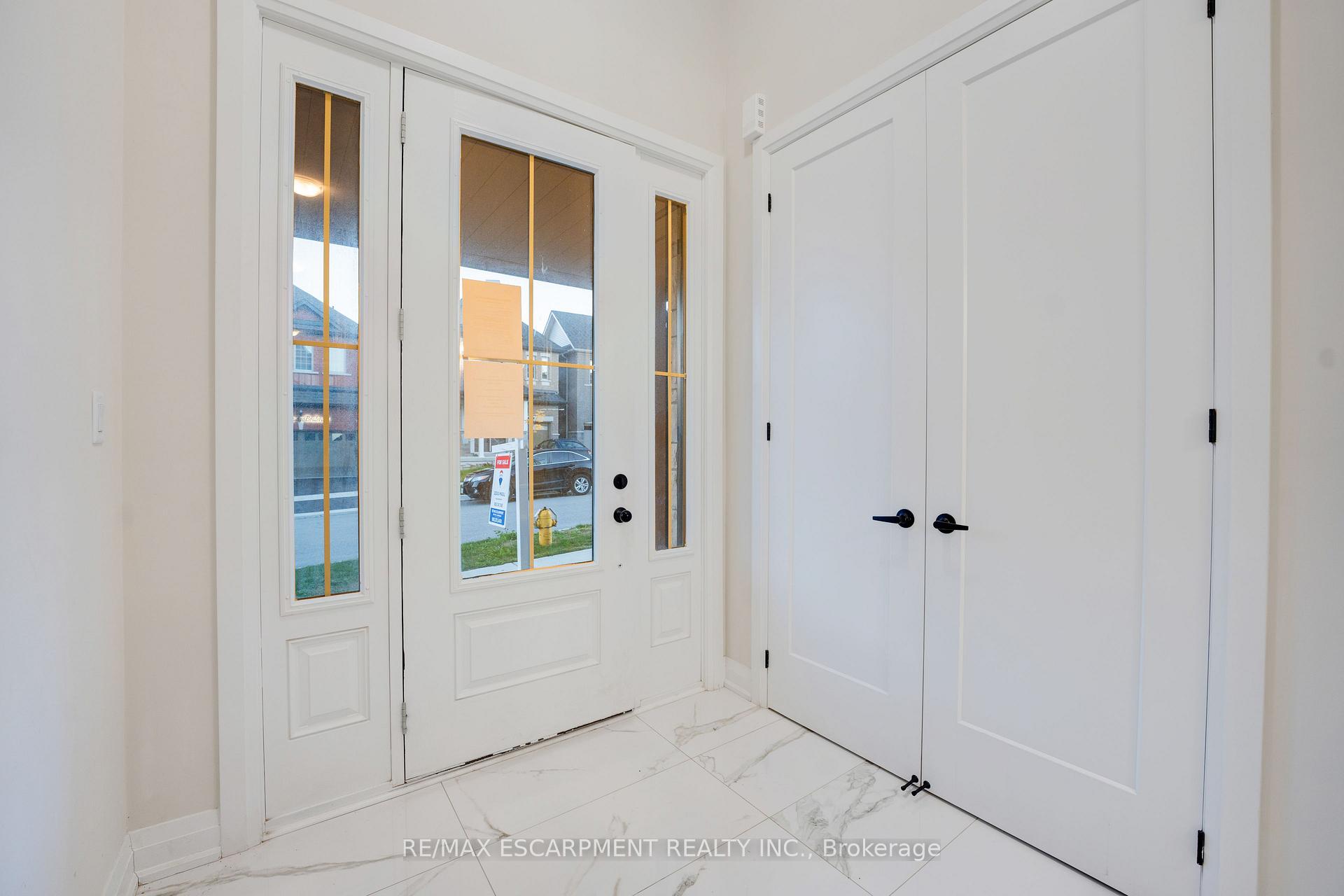 Photo 7 of 1156 Skyridge Boulevard, Pickering, Rural Pickering — HOMEH