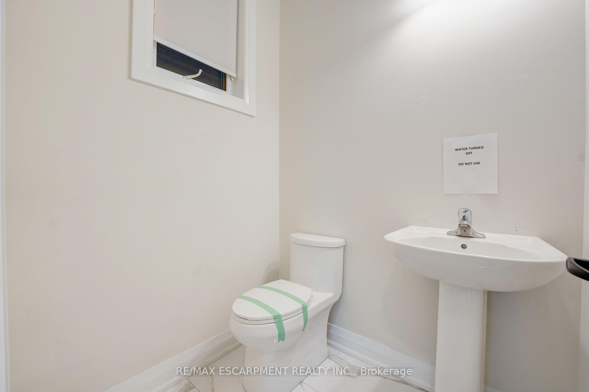 Photo 8 of 1156 Skyridge Boulevard, Pickering, Rural Pickering — HOMEH