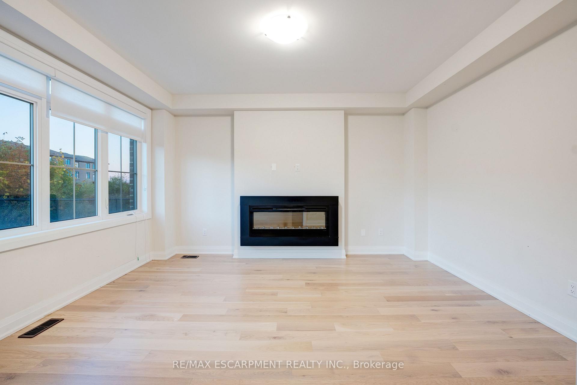 Photo 13 of 1156 Skyridge Boulevard, Pickering, Rural Pickering — HOMEH