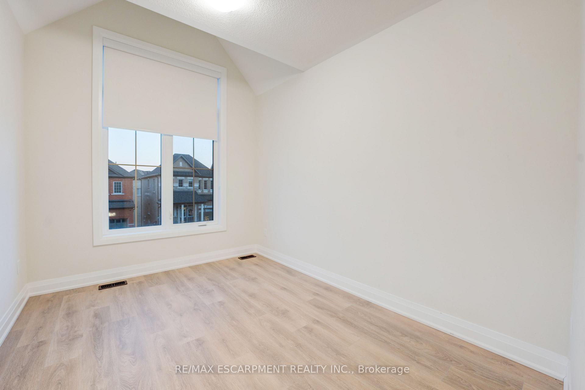 Photo 22 of 1156 Skyridge Boulevard, Pickering, Rural Pickering — HOMEH