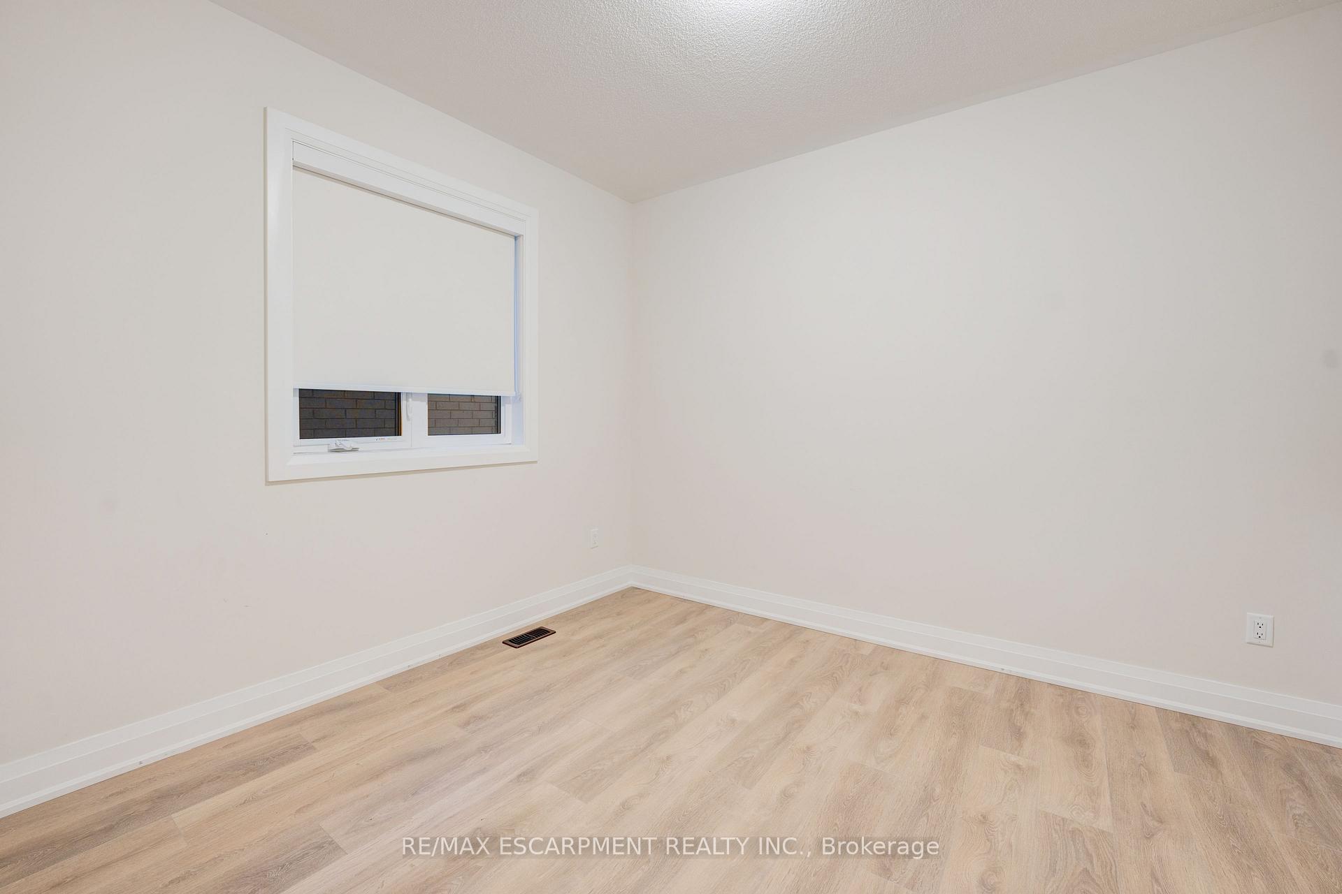 Photo 24 of 1156 Skyridge Boulevard, Pickering, Rural Pickering — HOMEH