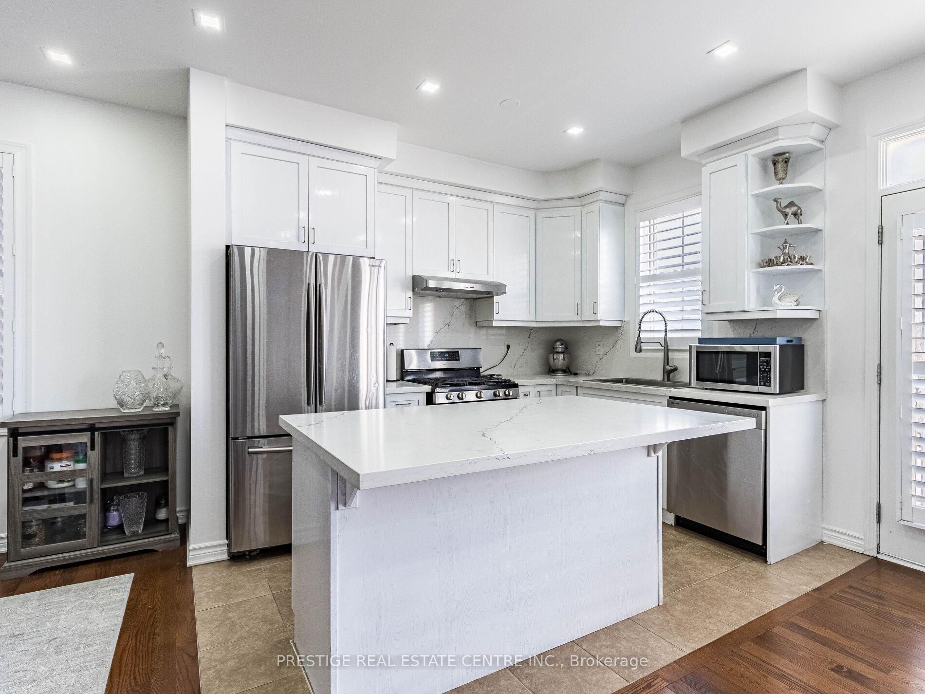 Photo 3 of 1550 Clitherow Street, Milton, Ford — HOMEH