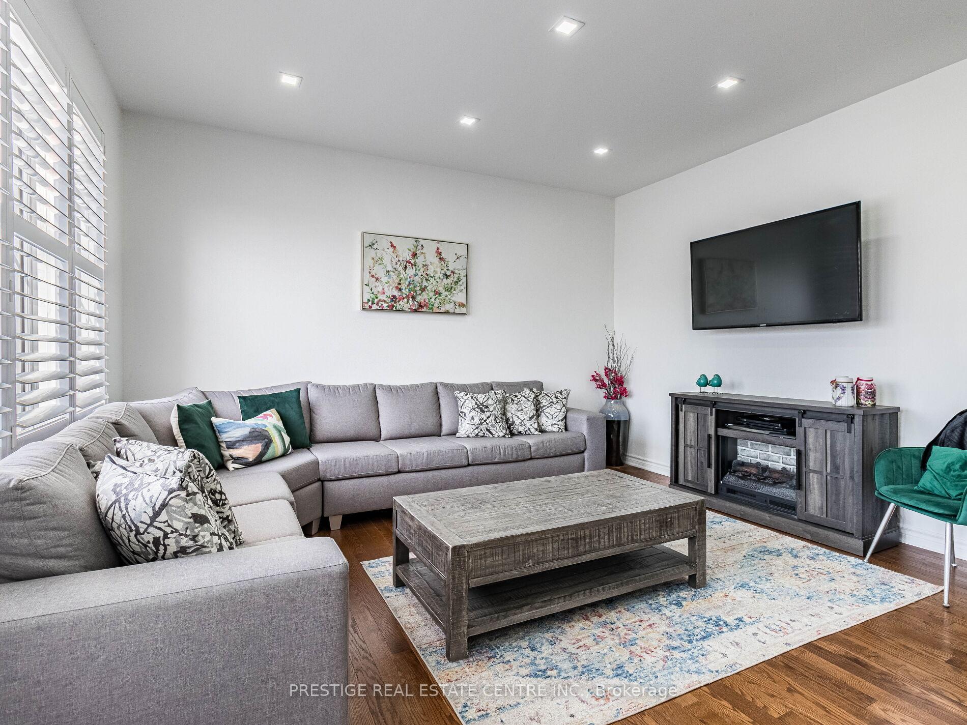 Photo 4 of 1550 Clitherow Street, Milton, Ford — HOMEH