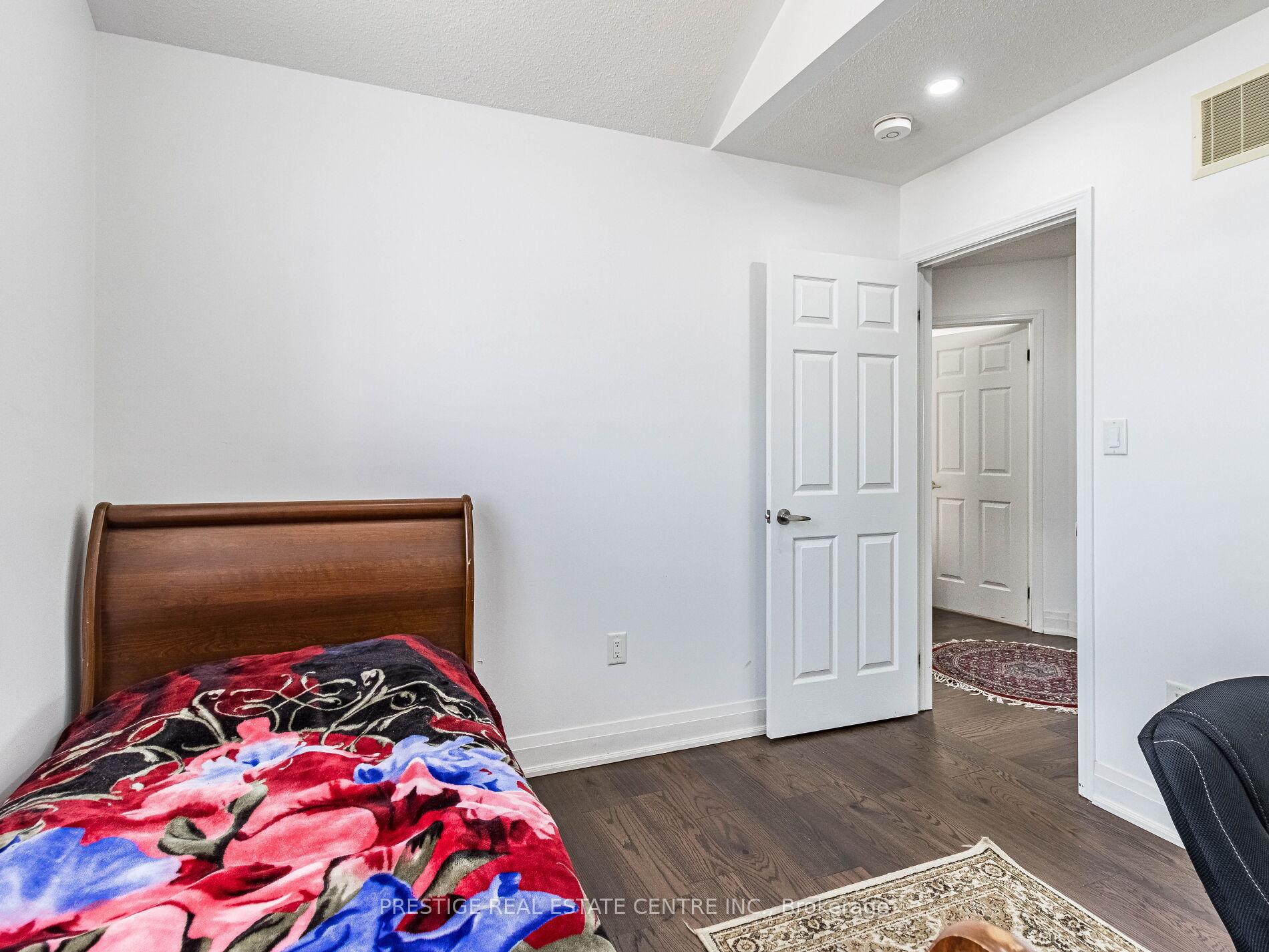Photo 7 of 1550 Clitherow Street, Milton, Ford — HOMEH