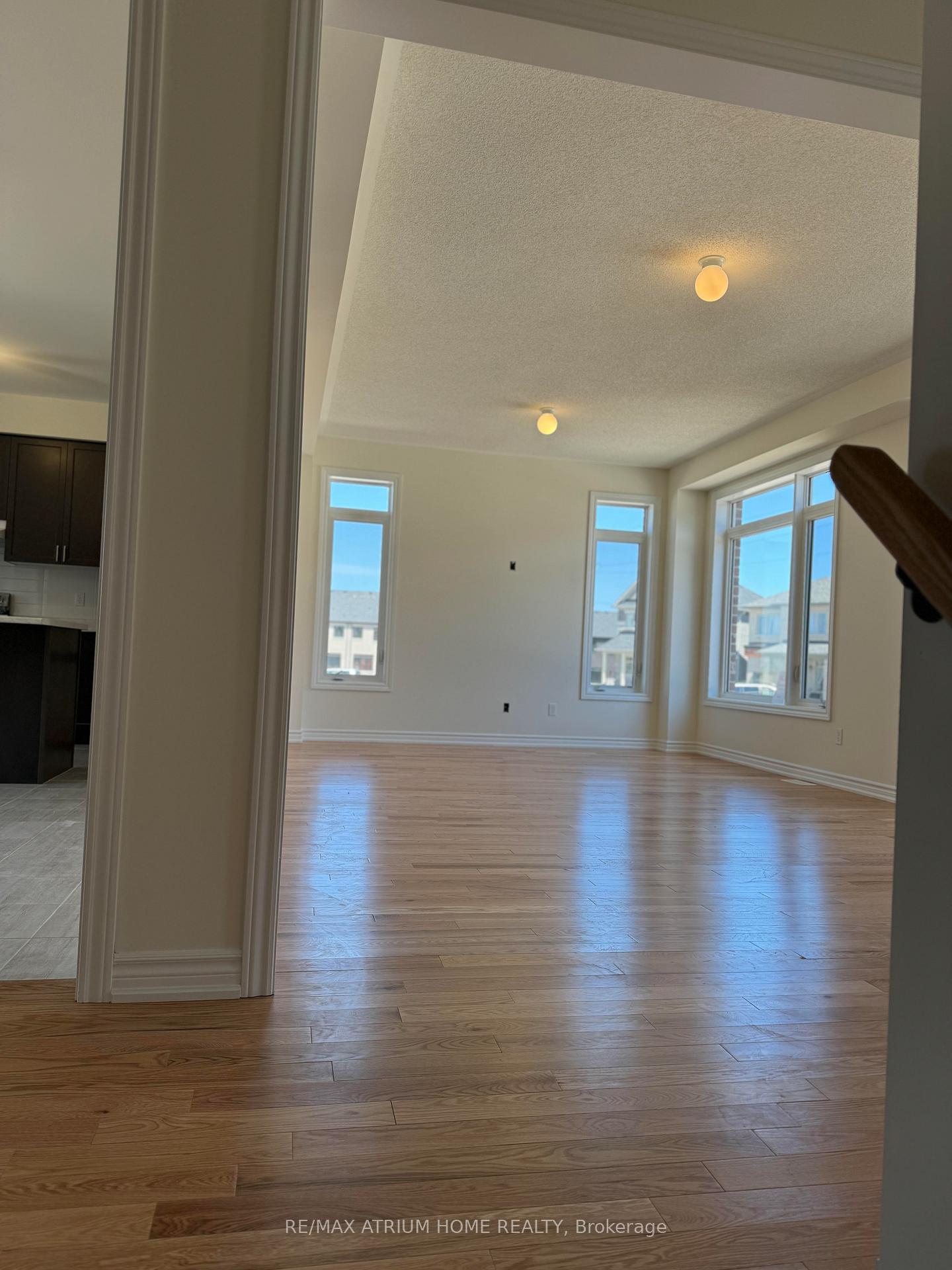 Photo 3 of 1124 Cameo Street, Pickering, Rural Pickering — HOMEH